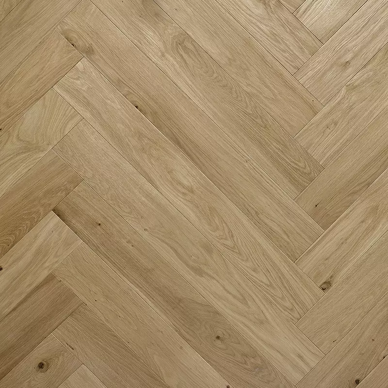engineered-oak-wood-parquet-flooring-herringbone-pattern-natural